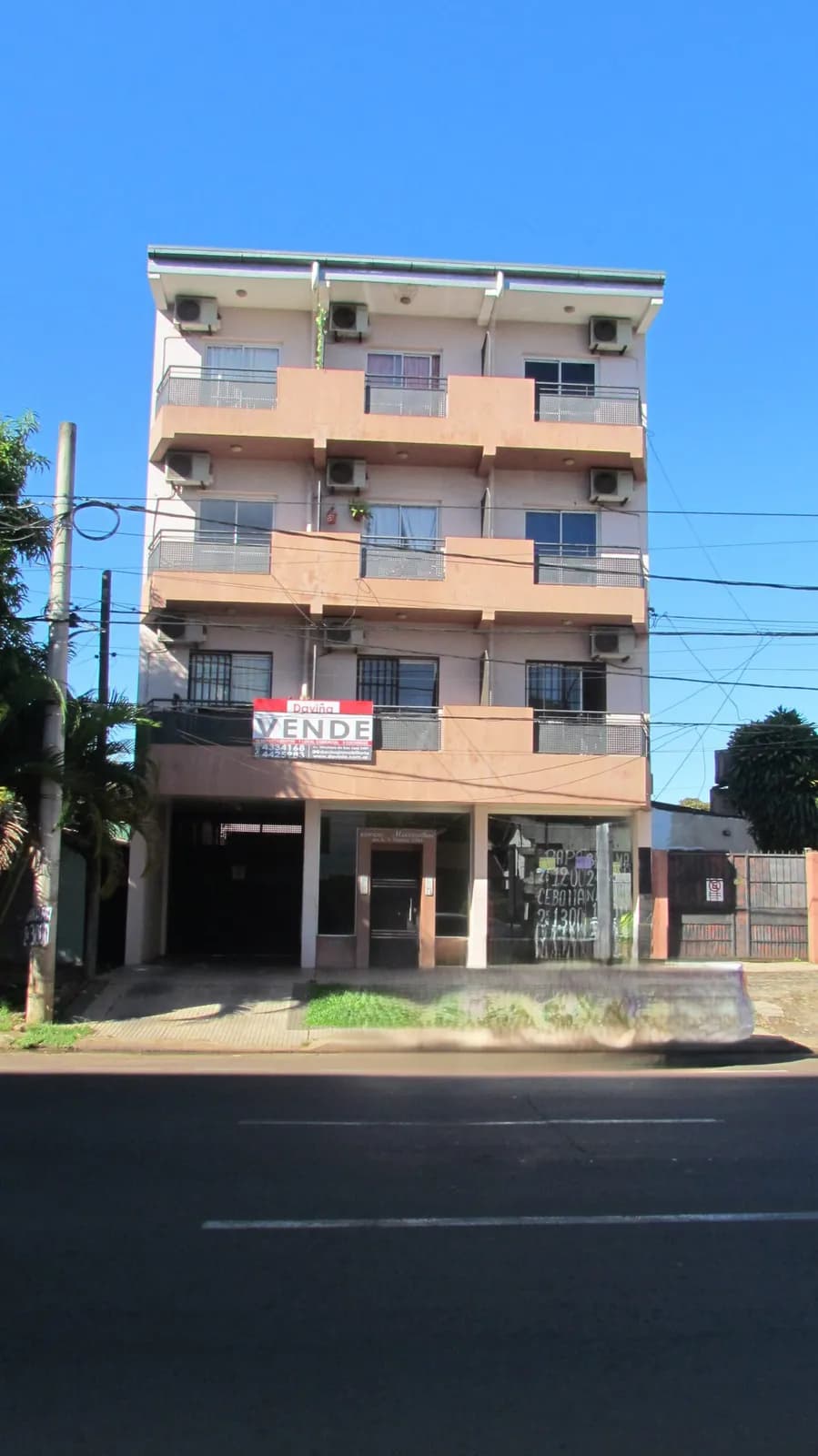 Edificio en bloque con renta inmediata en venta sobre Avenida, Posadas