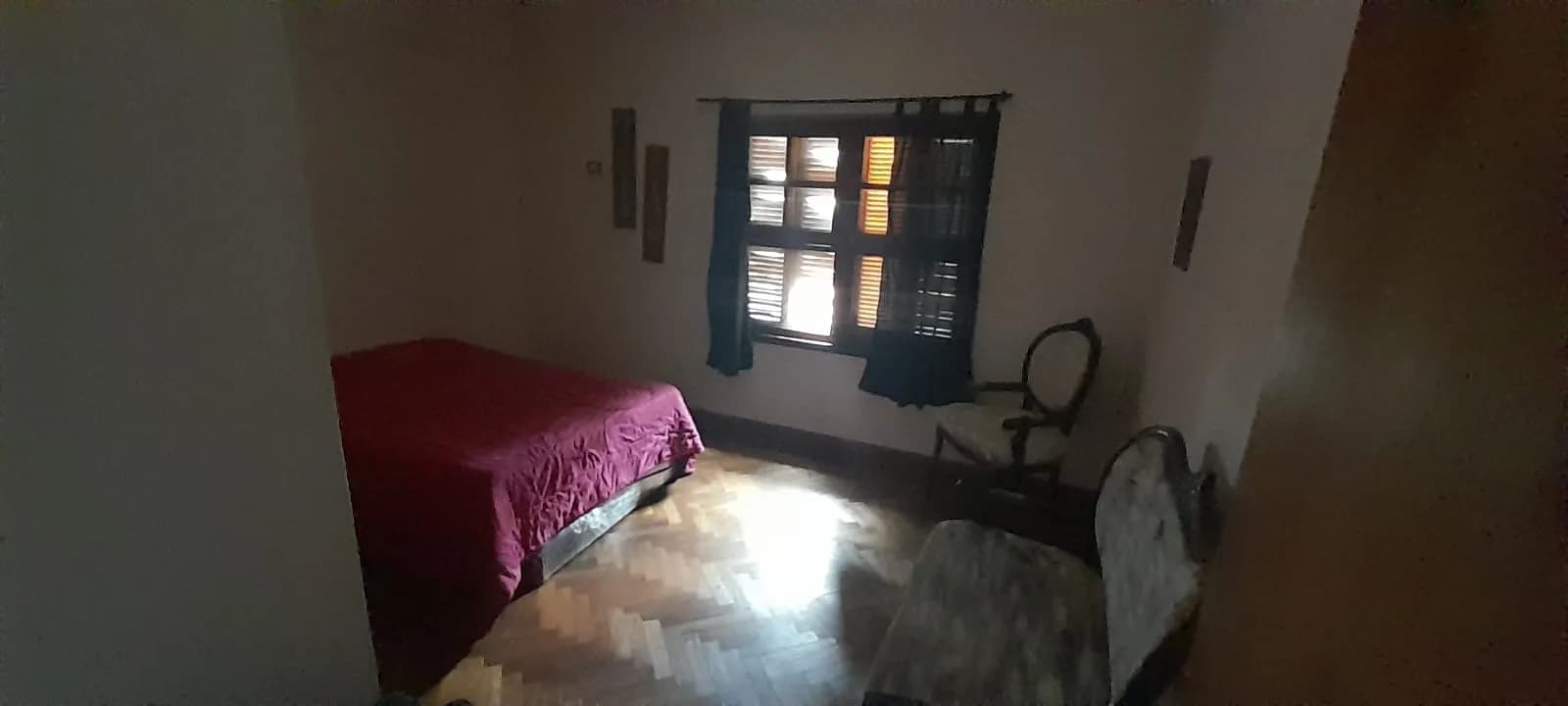 Casa familiar en venta con departamento independiente y patio, Posadas