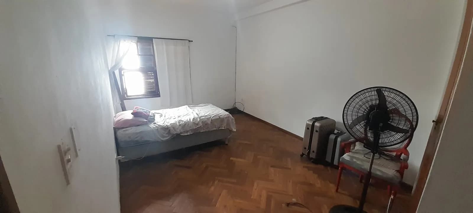 Casa familiar en venta con departamento independiente y patio, Posadas