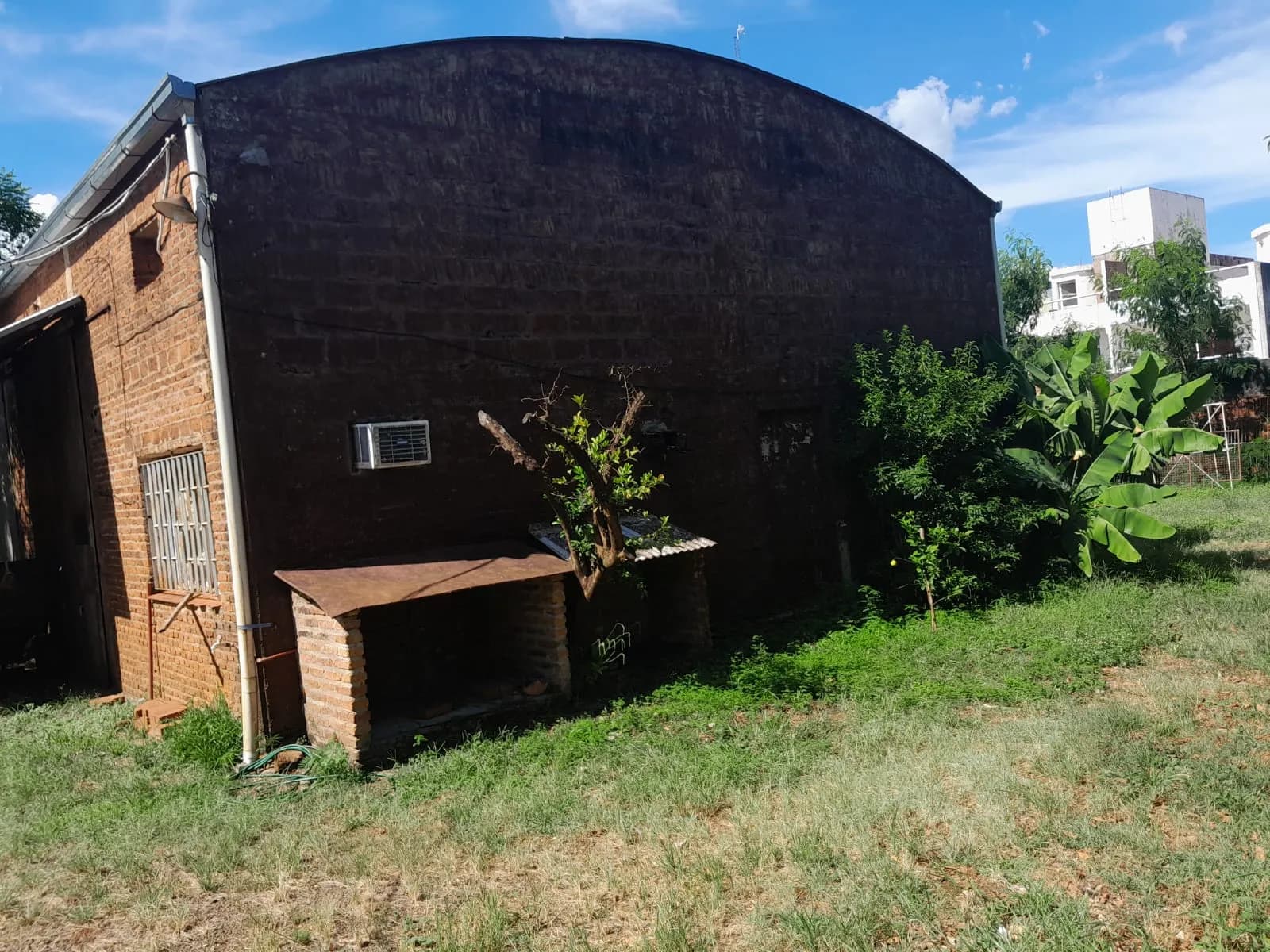 Casa de amplias dimensiones sobre Avenida Lavalle 3167