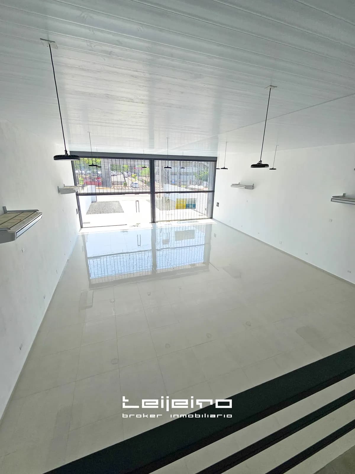Local comercial amplio y luminoso