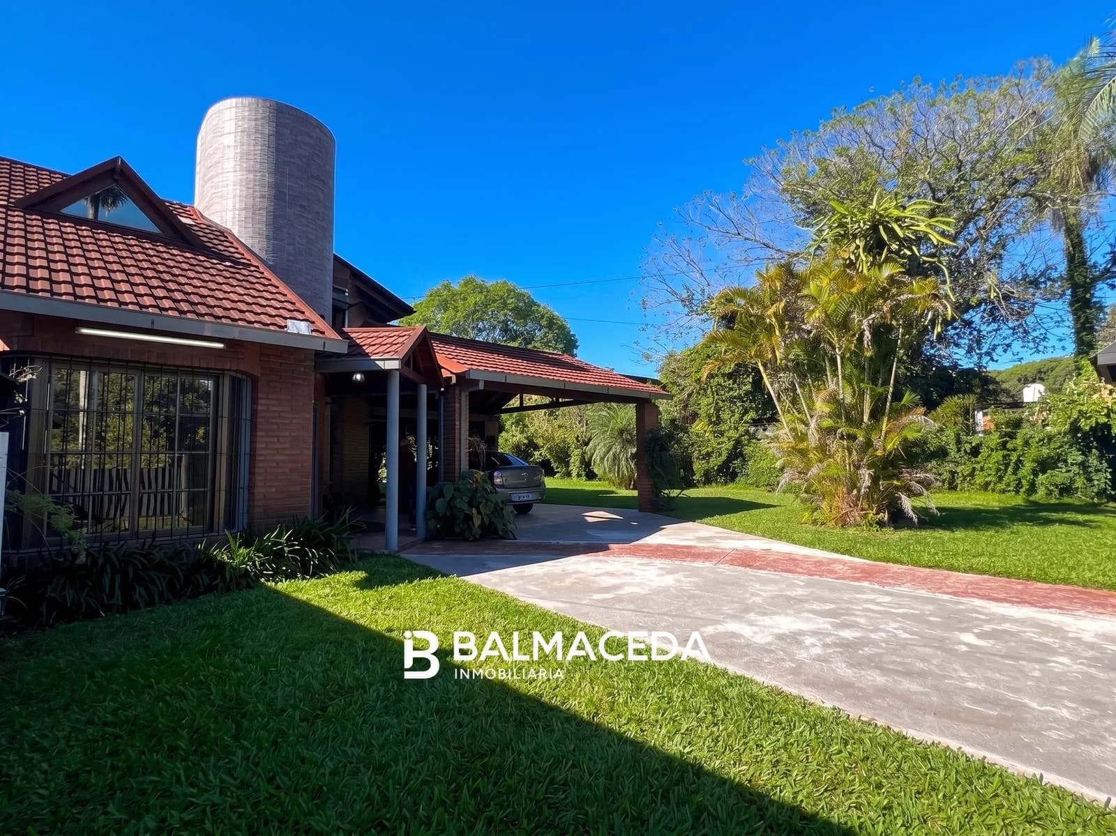HERMOSA CASA DE 3 DORMITORIOS EN VENTA - BARRIO ALTA GRACIA
