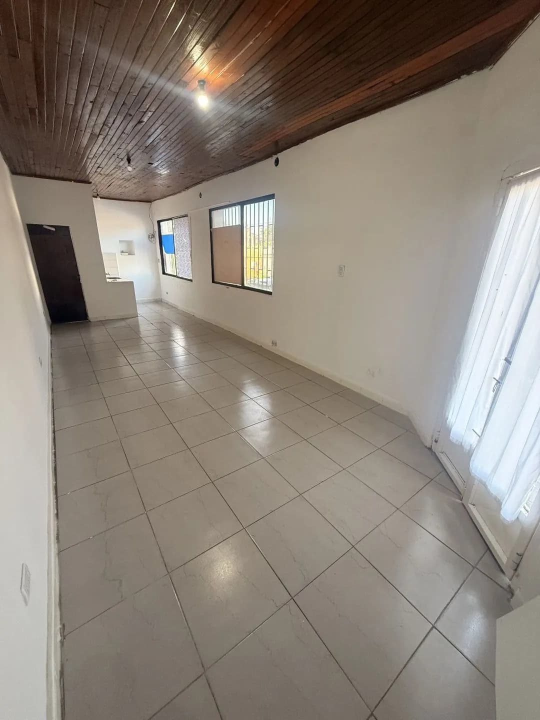 LOCAL COMERCIAL EN ALQUILER!!