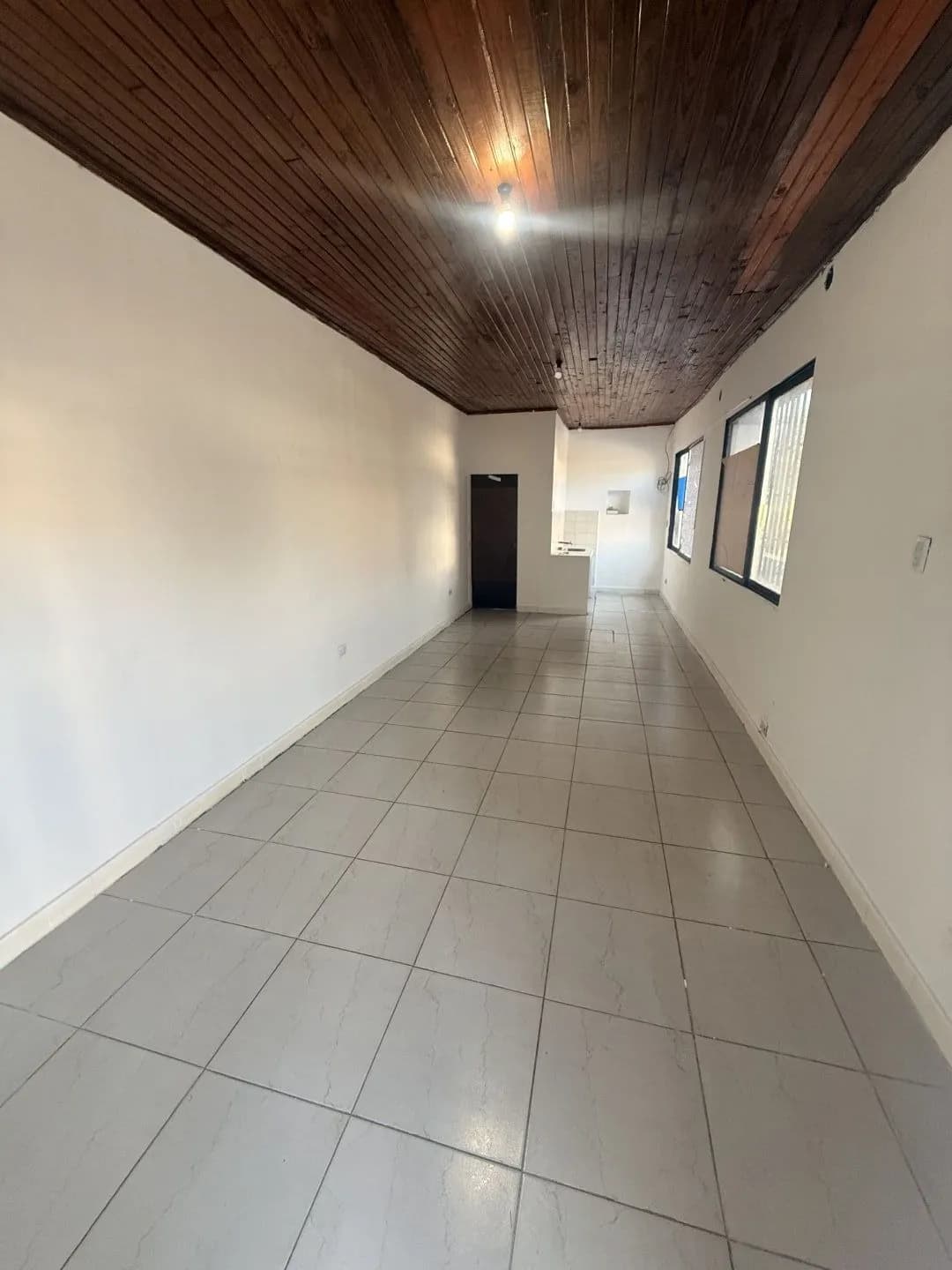 LOCAL COMERCIAL EN ALQUILER!!
