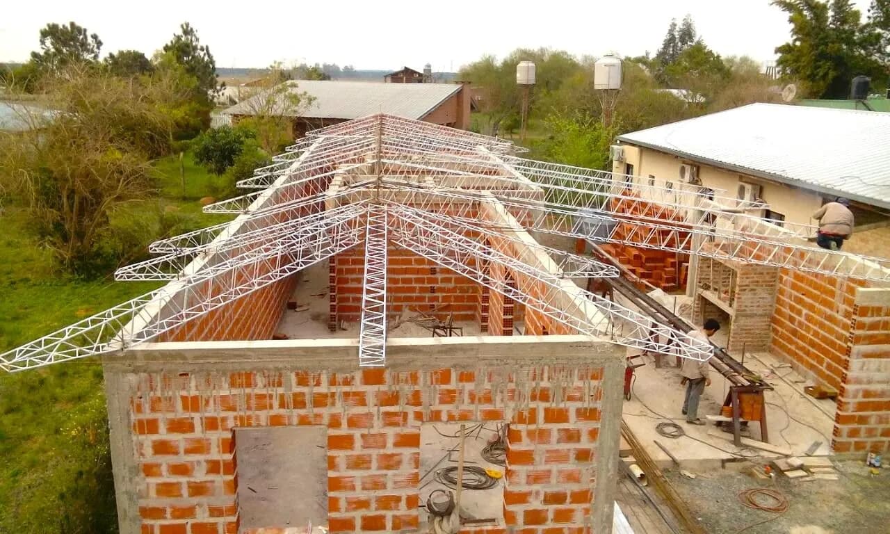 TERRENO C/CASA A TERMINAR EN RINCON SANTA MARIA