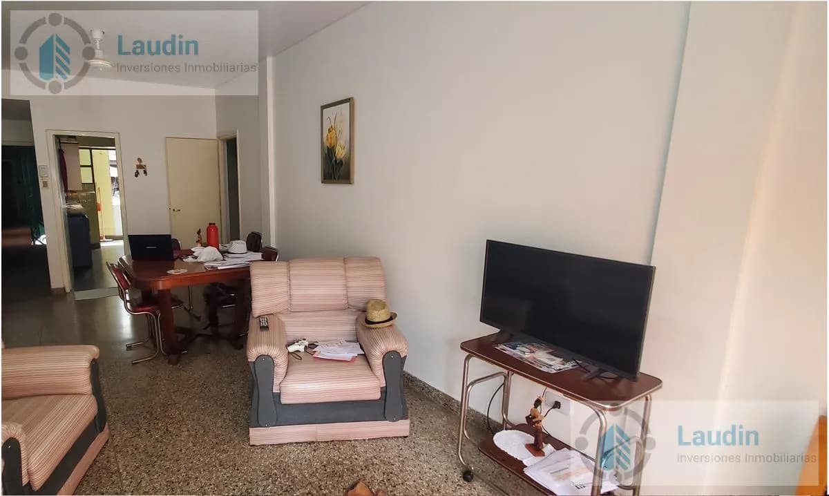 Se vende departamento centrico 2 dormitorios- Posadas