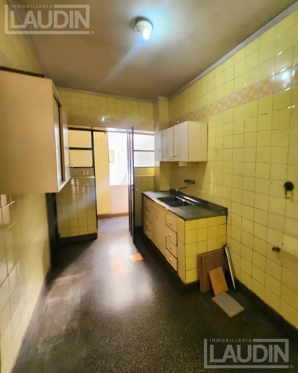 Se vende departamento centrico 2 dormitorios- Posadas