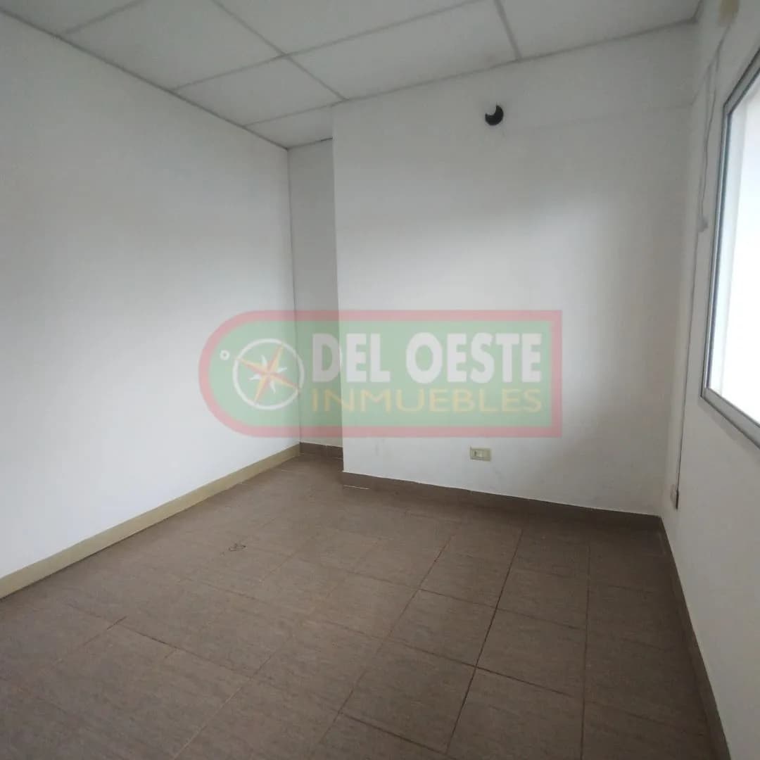 Alquiler de Departamento 1 dormitorio S/ Av. Eva Peron casi Centenario