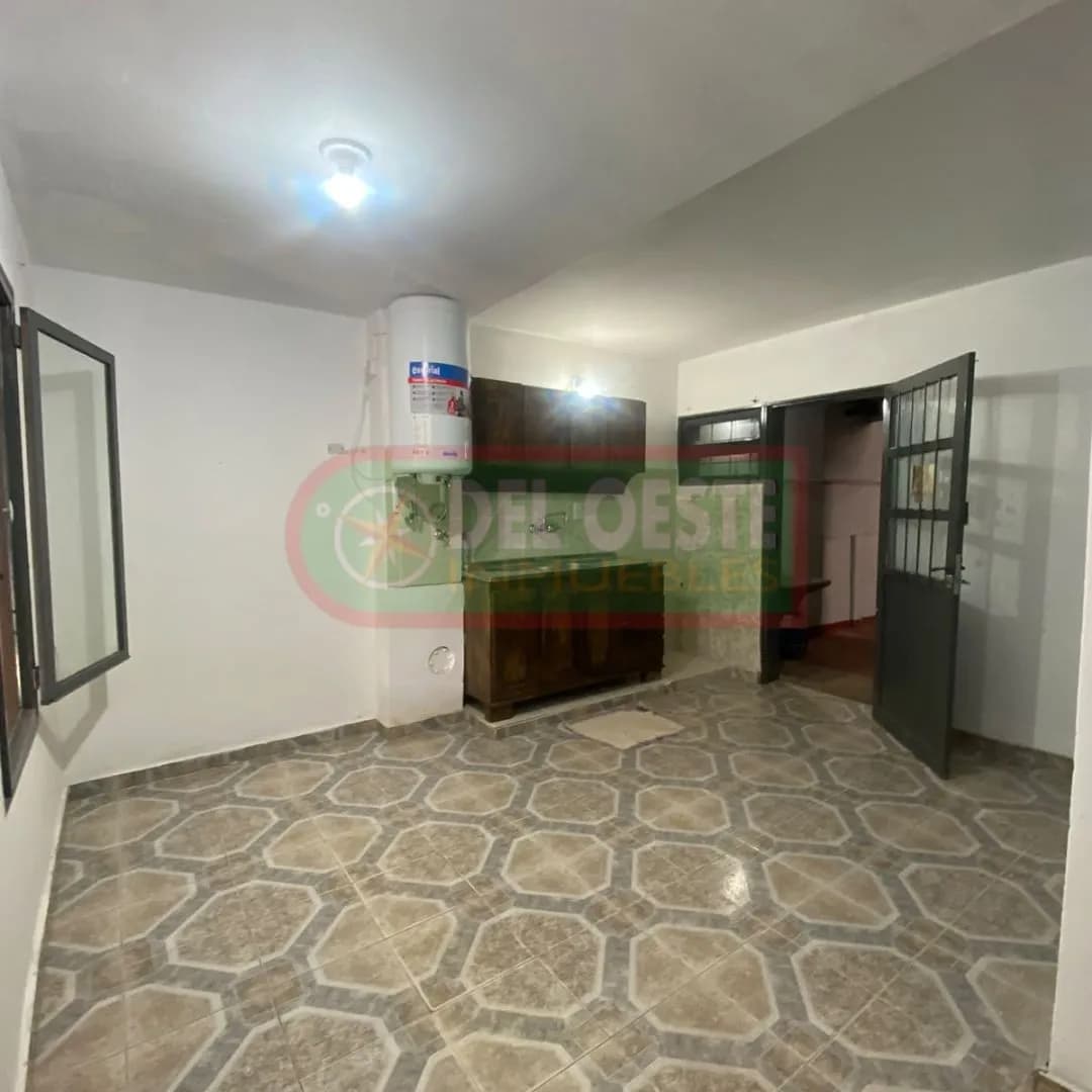Alquila casa tipo Duplex Z/ Av.Vivanco y Av .Lopez y Planes de 3 dormitorios.