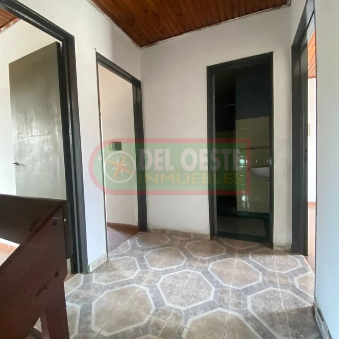Alquila casa tipo Duplex Z/ Av.Vivanco y Av .Lopez y Planes de 3 dormitorios.
