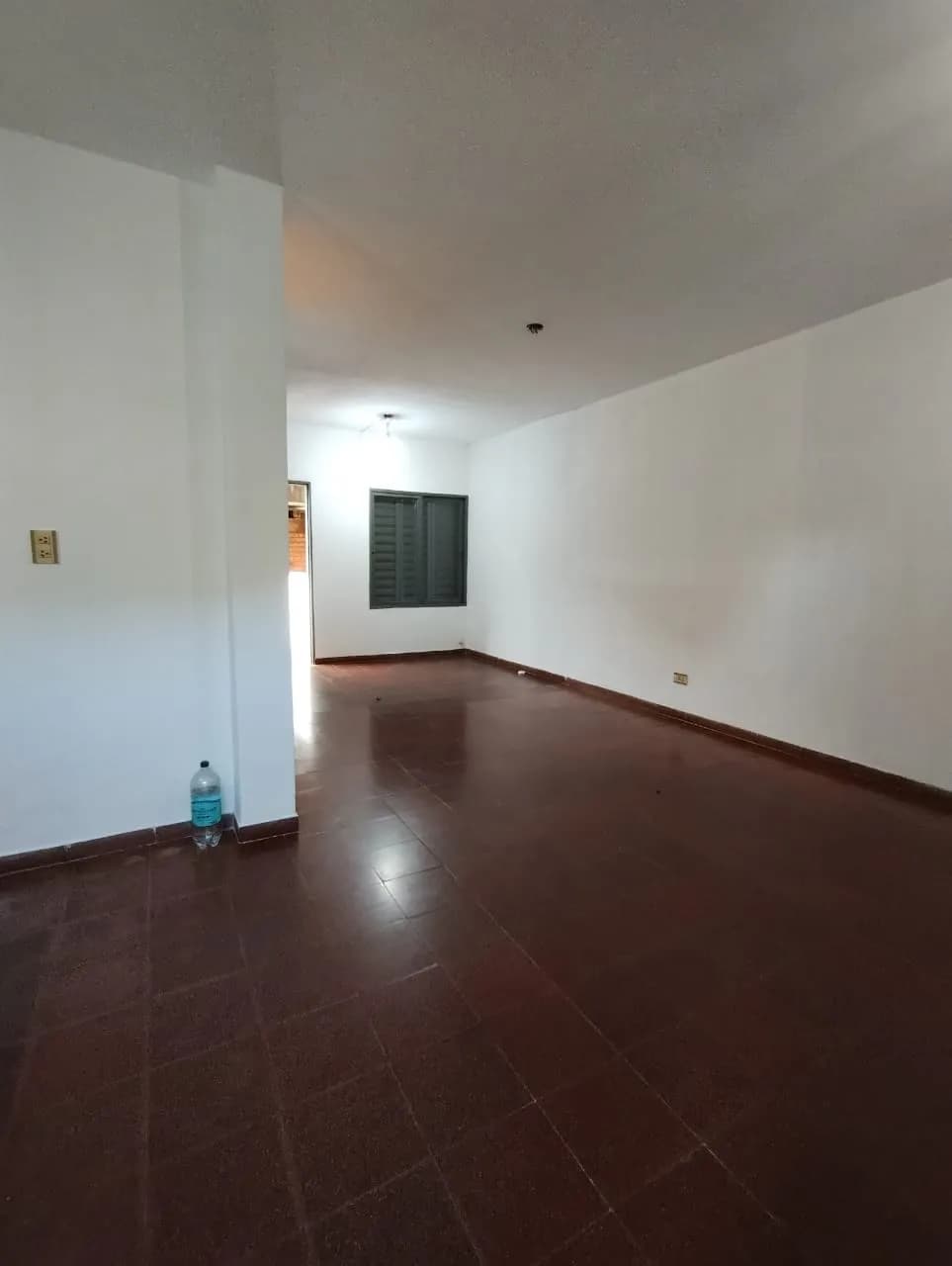 Vende Departamento en ch 149 a metros de la Av. Eva Peron