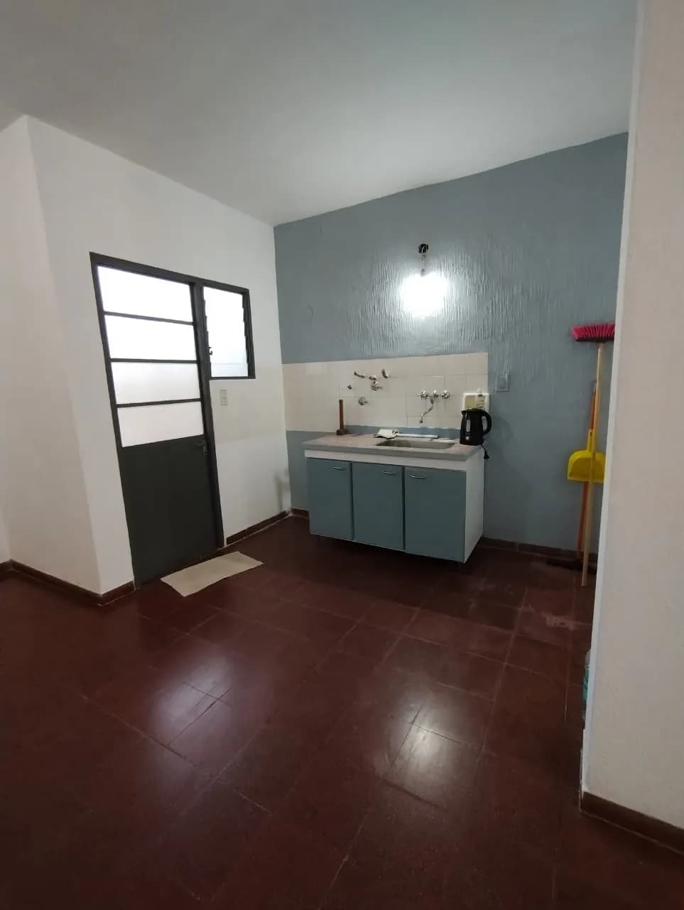 Vende Departamento en ch 149 a metros de la Av. Eva Peron