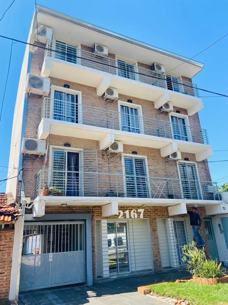 Alquila Departamento de 1 dormitorio Z/ Sta Catalina y Tacuari