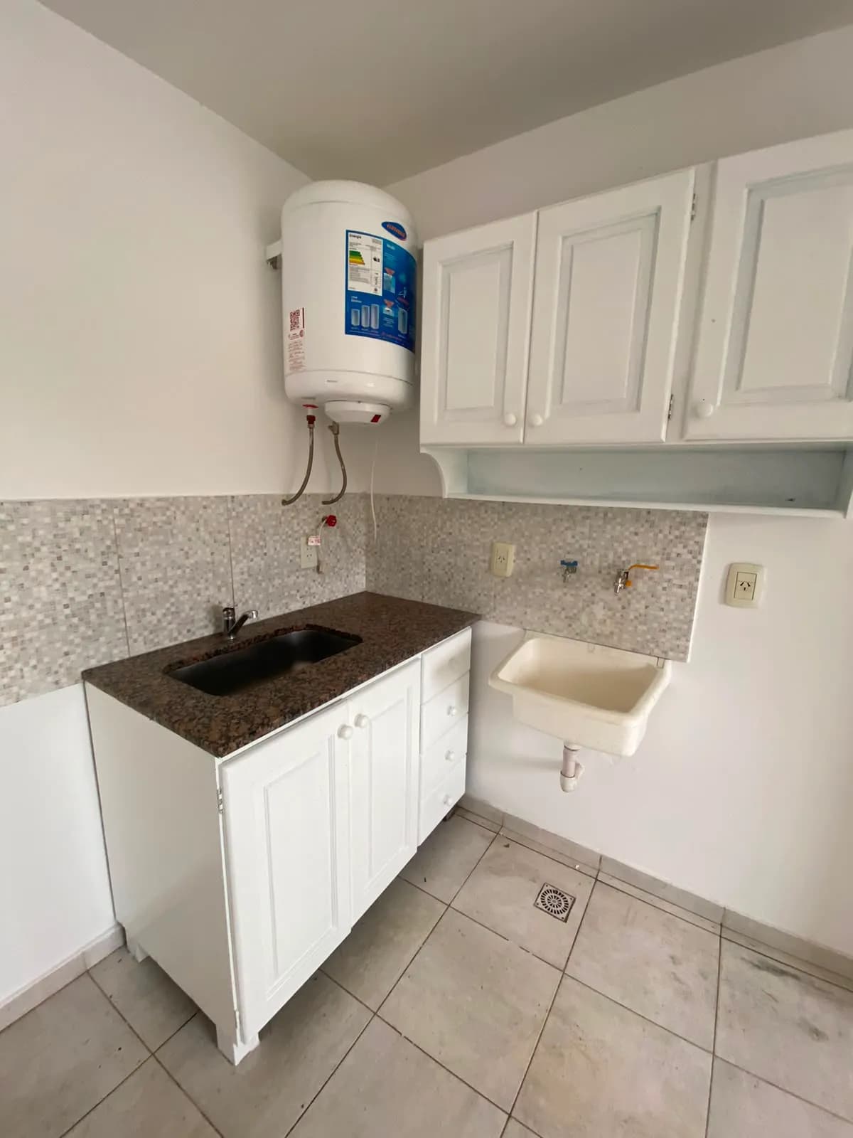 Alquila Departamento de 1 dormitorio Z/ Sta Catalina y Tacuari