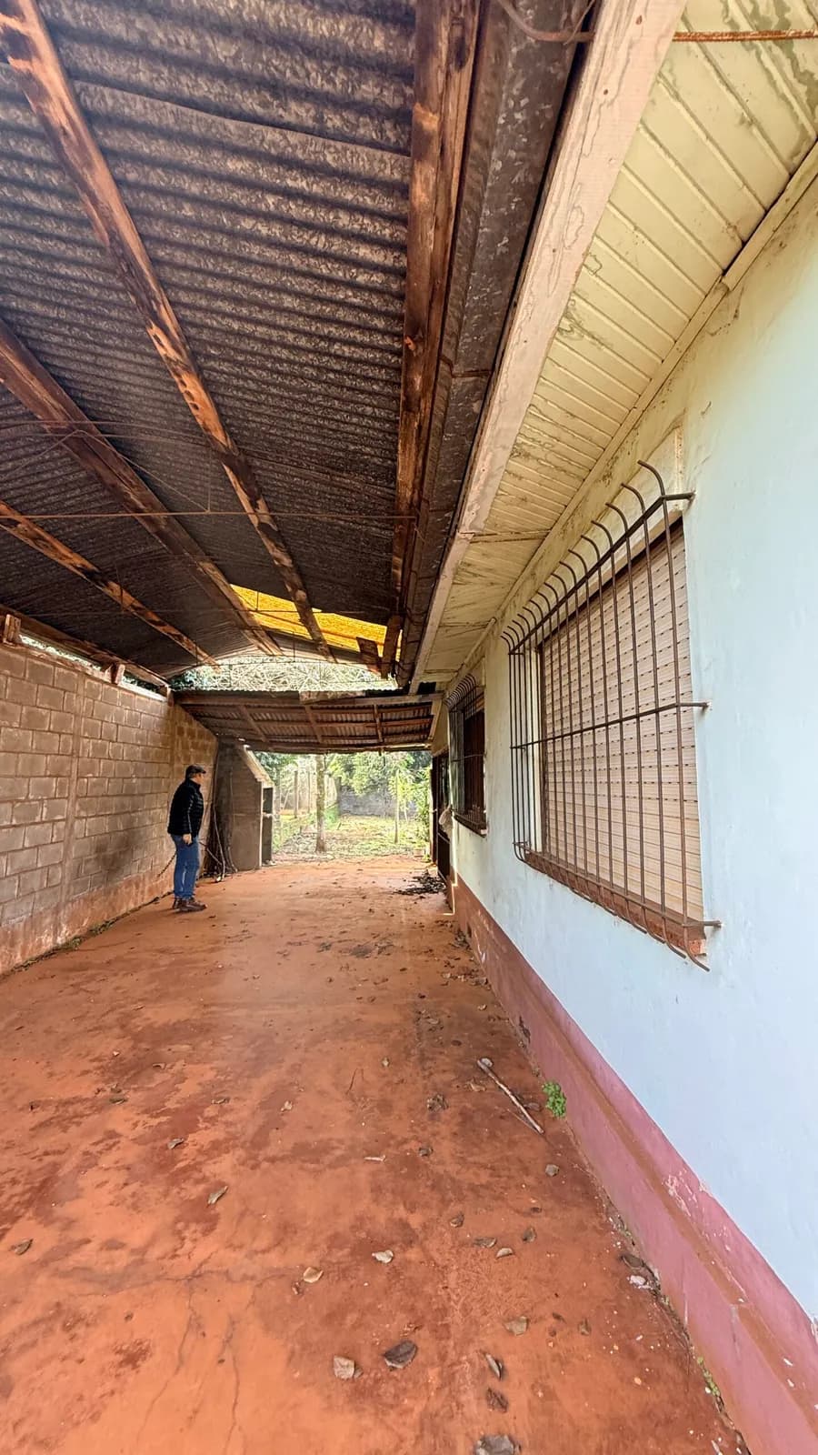 Vende Casa en Jardin America Misiones  a Metros de ruta 12 terreno de 640 m2