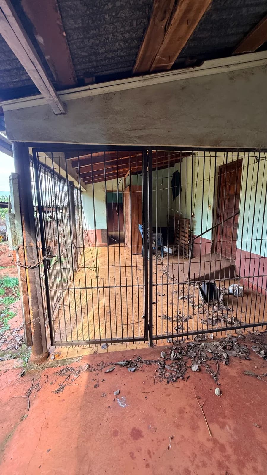 Vende Casa en Jardin America Misiones  a Metros de ruta 12 terreno de 640 m2