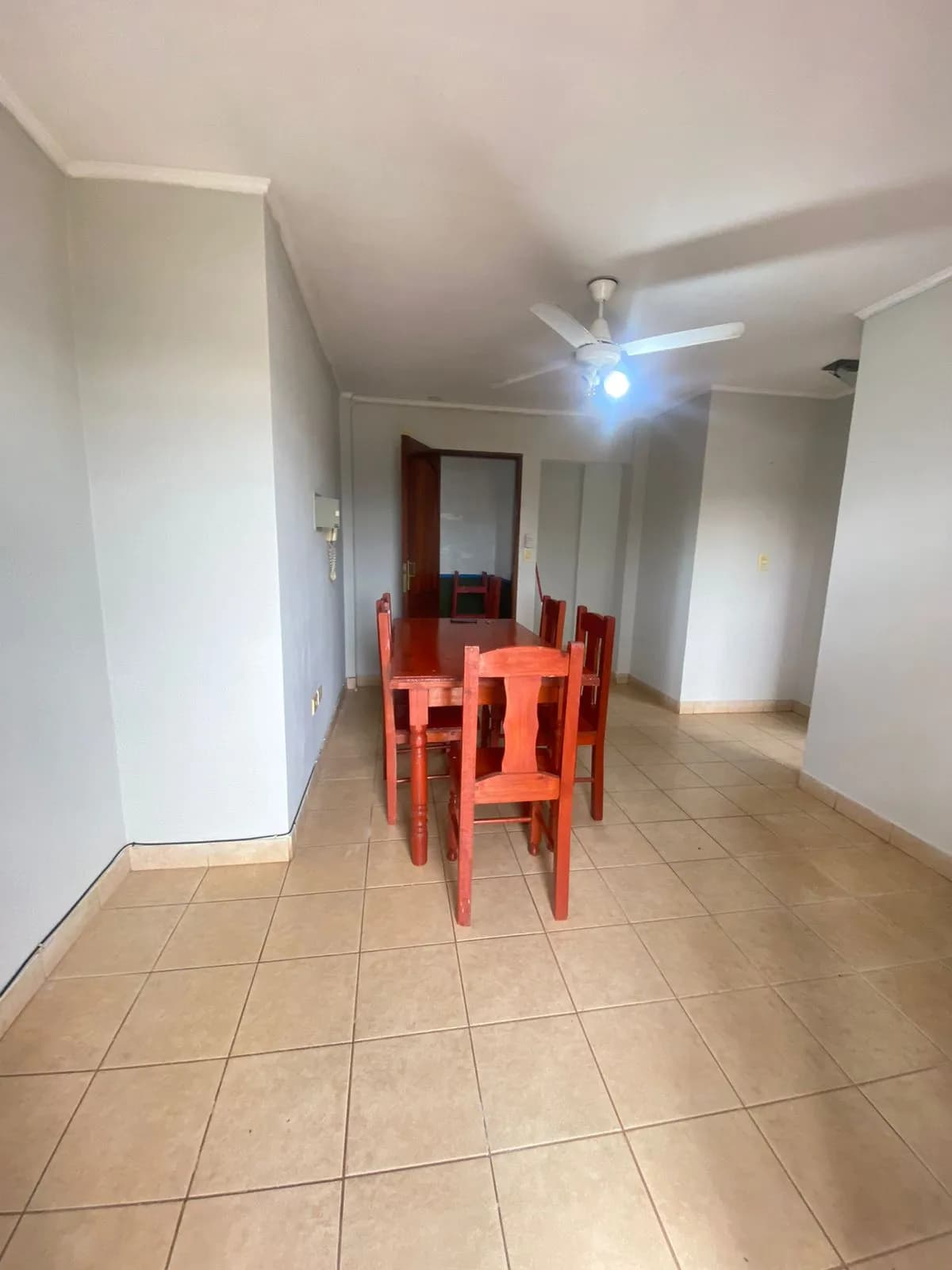 Departamento en Alquiler en  Zona Av. Chacabuco y Av. Aguado de 1 Dormitorio.