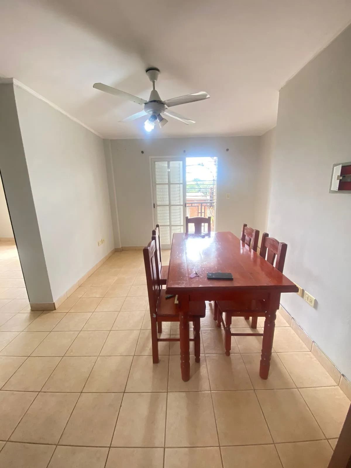 Departamento en Alquiler en  Zona Av. Chacabuco y Av. Aguado de 1 Dormitorio.
