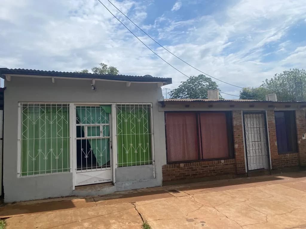 Vende Casa en Bº Fatima de 2 dormitorios