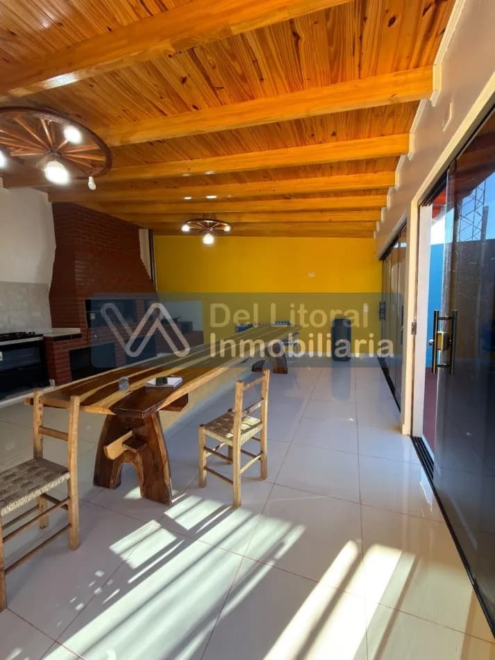 TERRENO CON CASA, QUINCHO Y PILETA