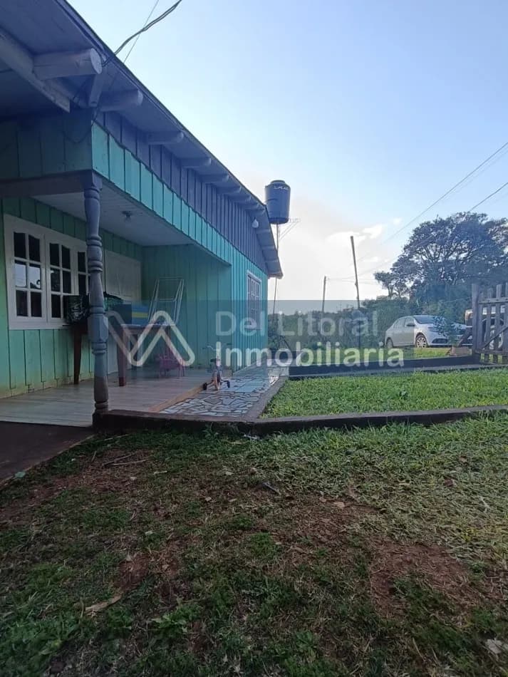 TERRENO CON CASA. Barrio Malvinas, San Vicente Mns
