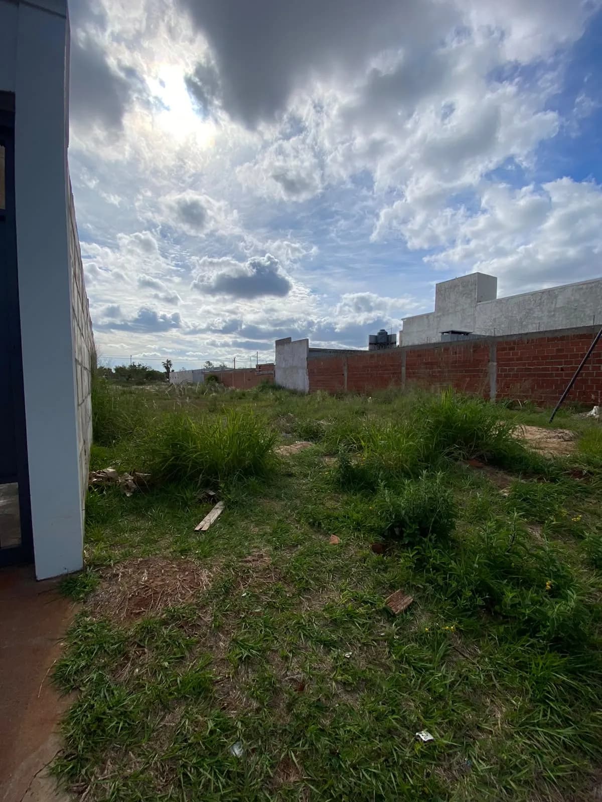 LOTE EN VENTA EN ZONA AV. ITUZAINGÓ Y AV. 115