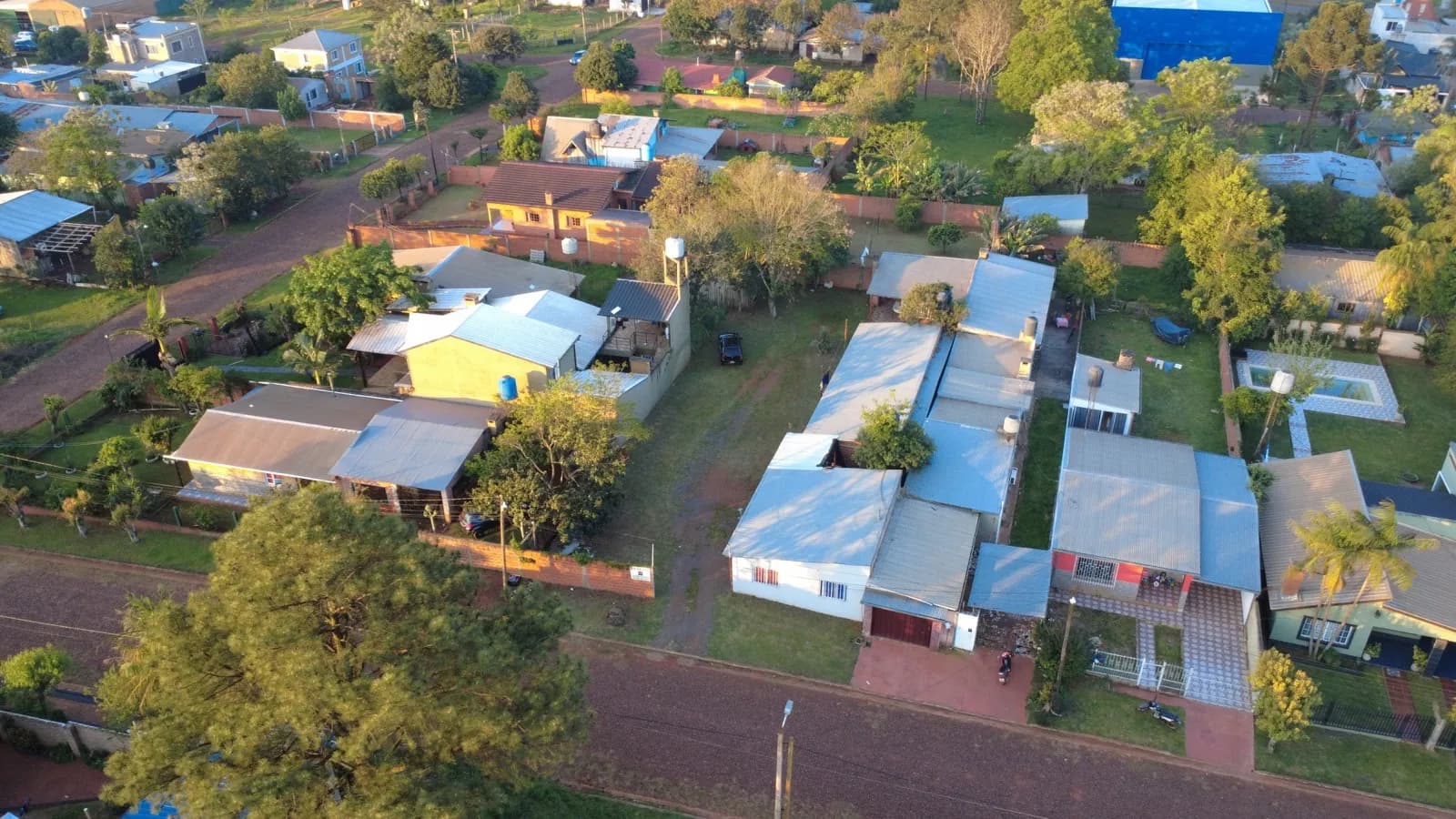 En Venta Complejo de 2 casas y 3 deptos en Barrio Ibañez, San Vicente, Misiones