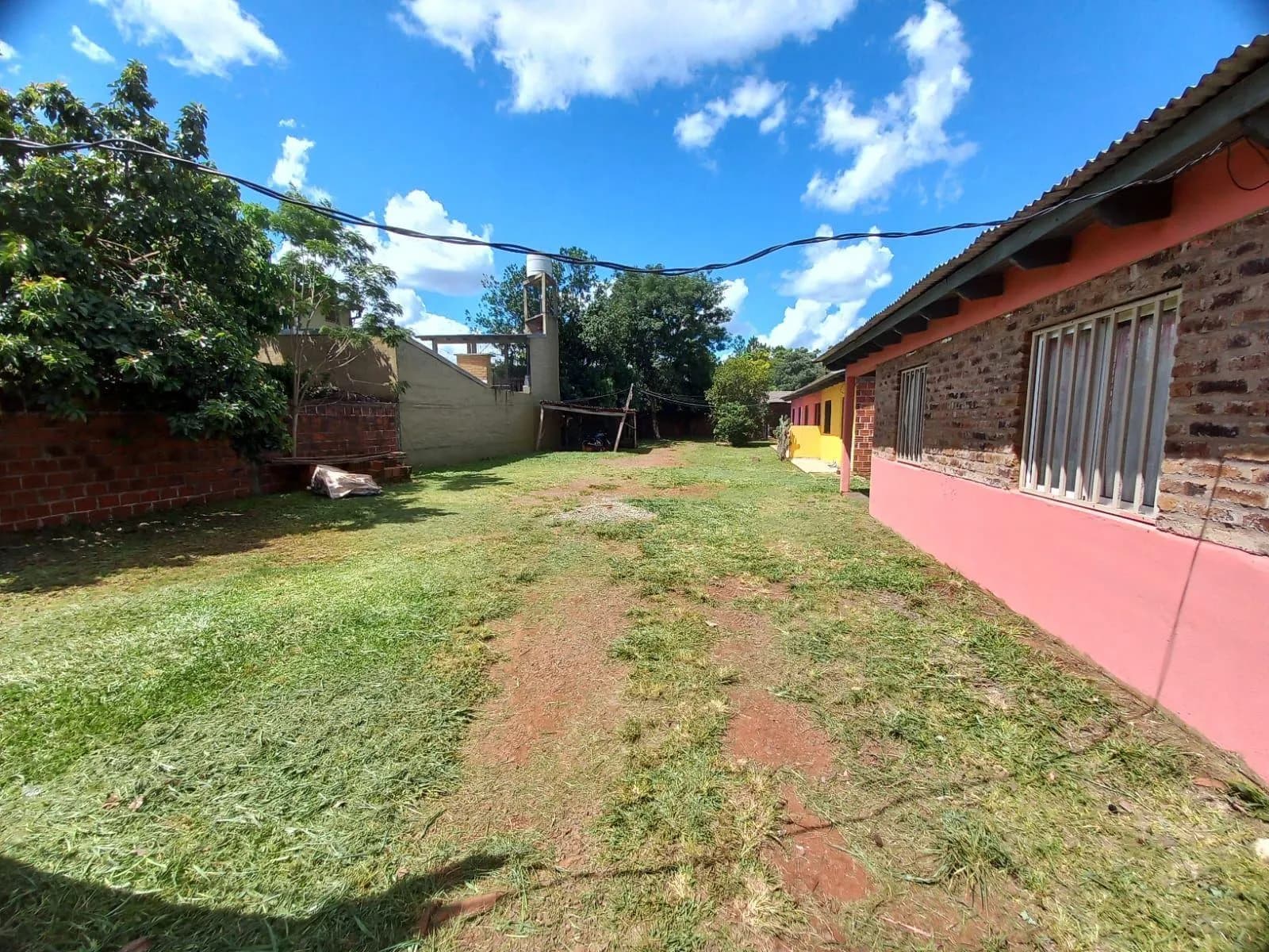 En Venta Complejo de 2 casas y 3 deptos en Barrio Ibañez, San Vicente, Misiones