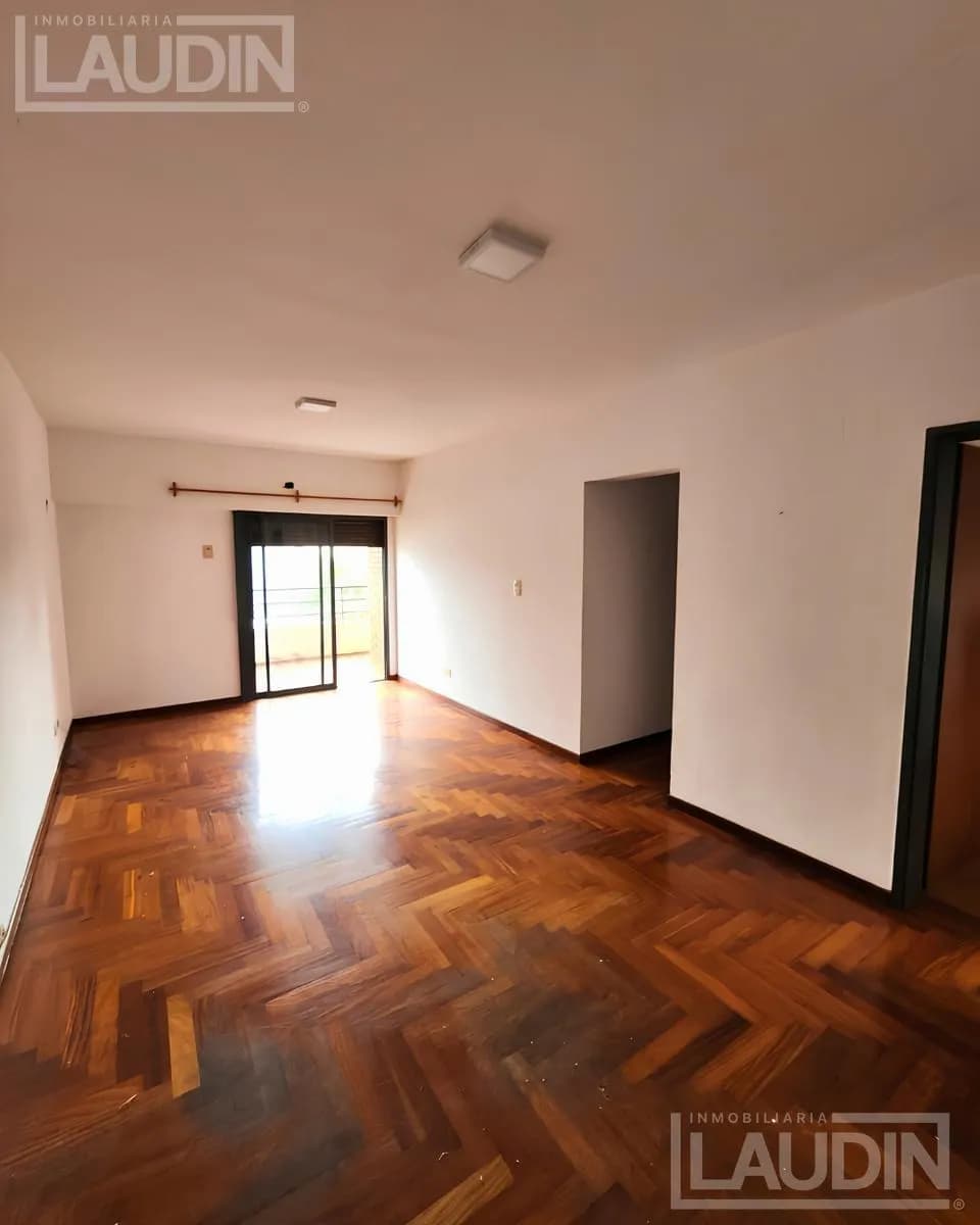 Se Alquila Departamento de 3 Dormitorios Céntrico