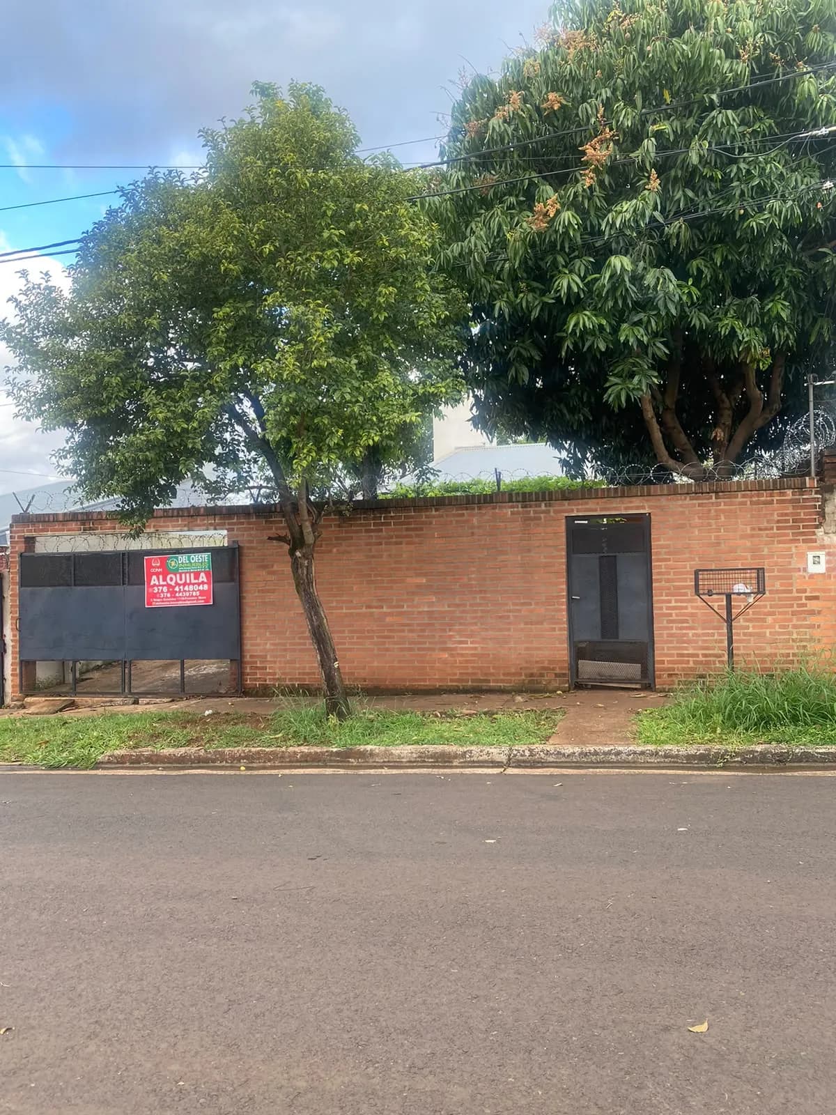 Casa en Alquiler de 2 dormitorios z/ Vivanco y ituzaingo