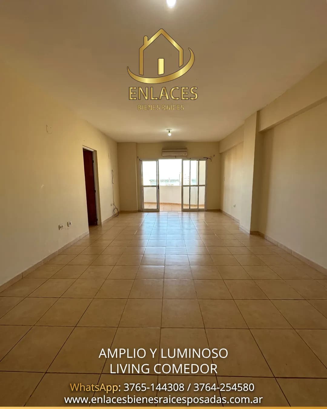Amplio y luminoso living comedor