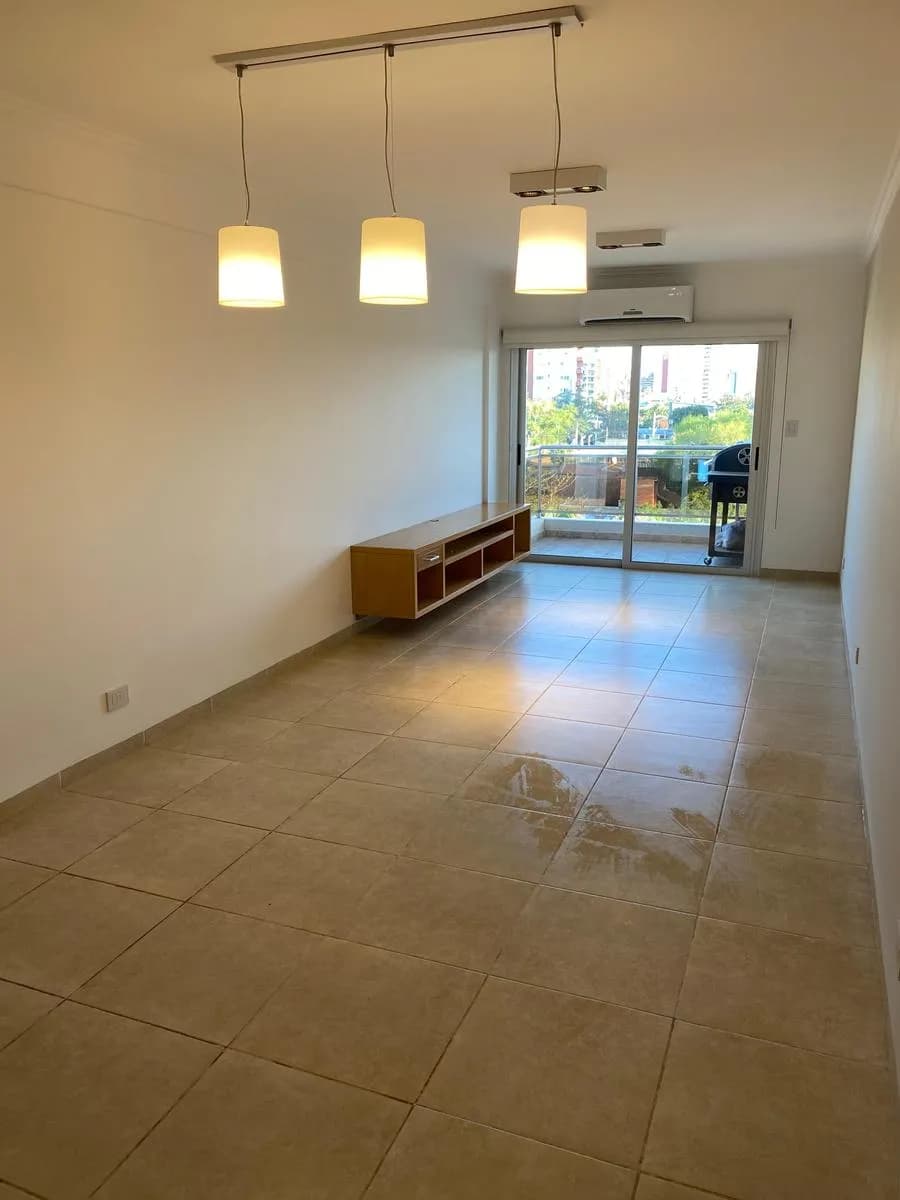 Departamento  en Alquiler de 2 Dormitorios