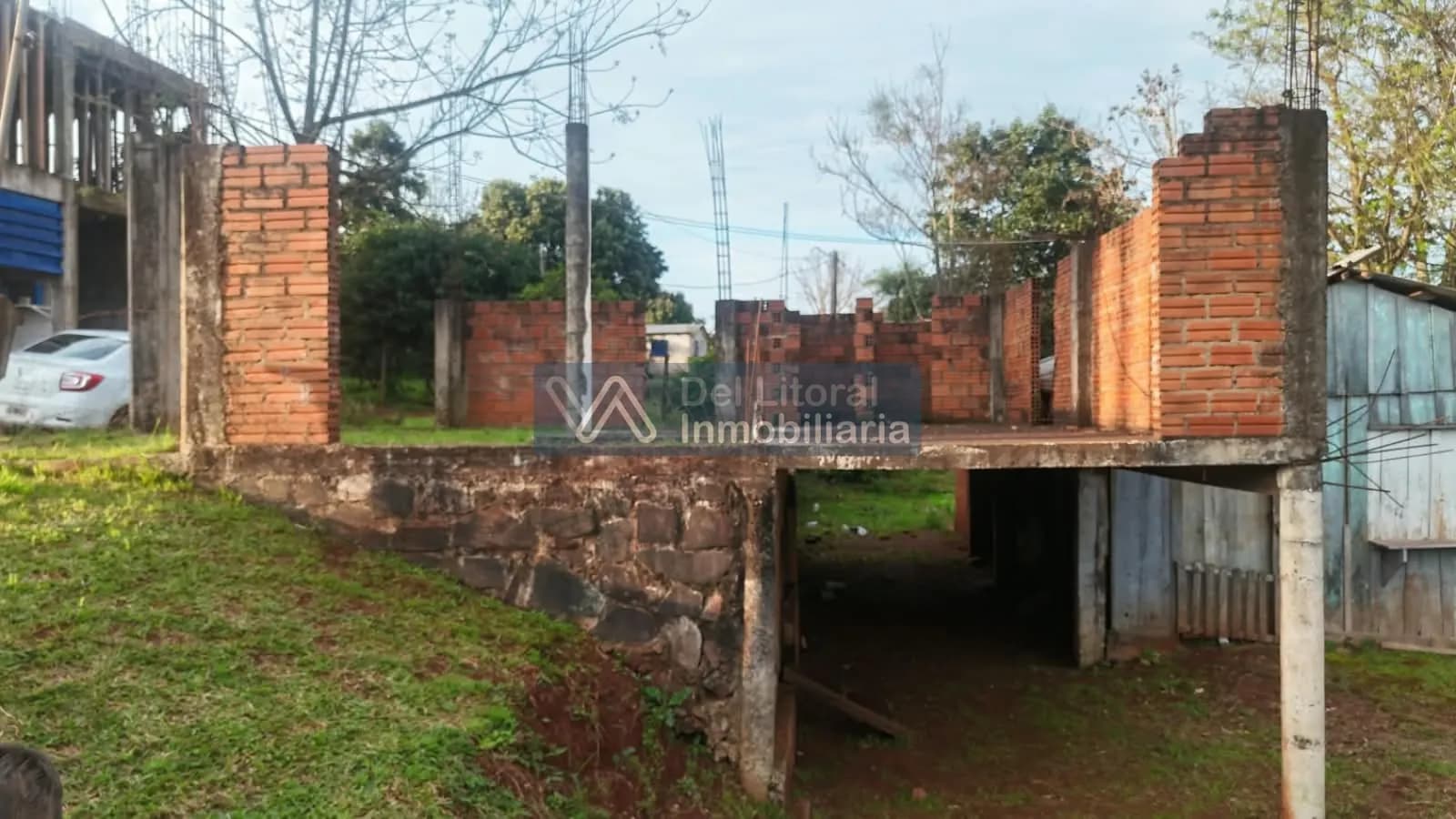 TERRENO ESQUINERO DE 567 M² SOBRE AV. CONSTITUCION Y RUTA PROV 13 — SAN VICENTE