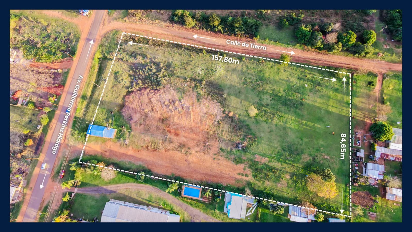 Vista aérea de un amplio terreno