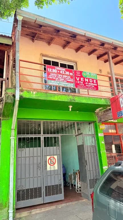 Propiedad Mixta sobre Av. Roque Pérez casi Corrientes | Terreno de 12,90 x 43,30 m con Locales y Departamentos