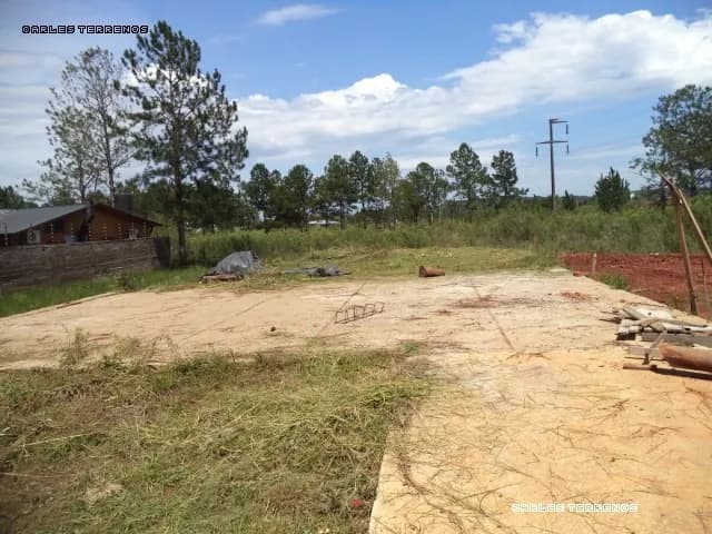 Barrio del Lago, a una cuadra de Ruta 12