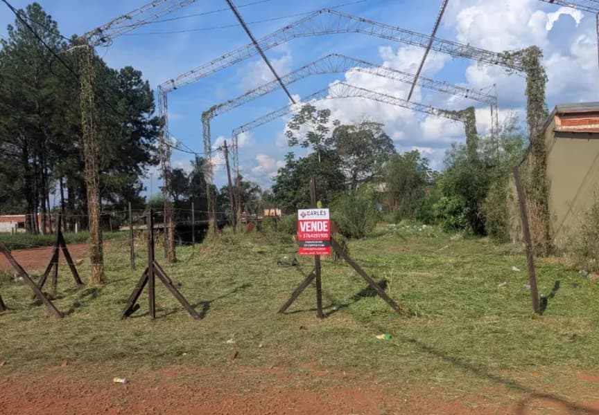 Hermoso lote sobre Colectora de la Ruta 105