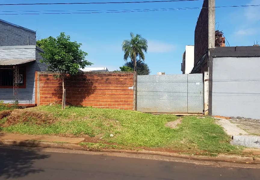HERMOSO TERRENO SOBRE AV MONSEÑOR DE ANDREA