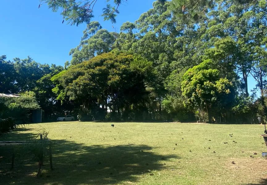 Espectacular manzana sobre barranca al rio Paraná en Ituzaingó