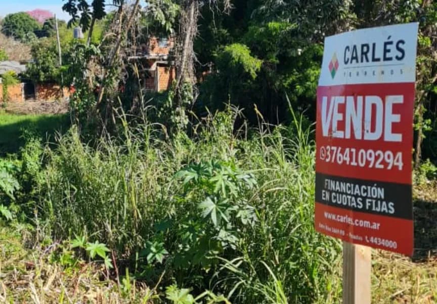 Amplio Terreno  en Bº Los Lapachos