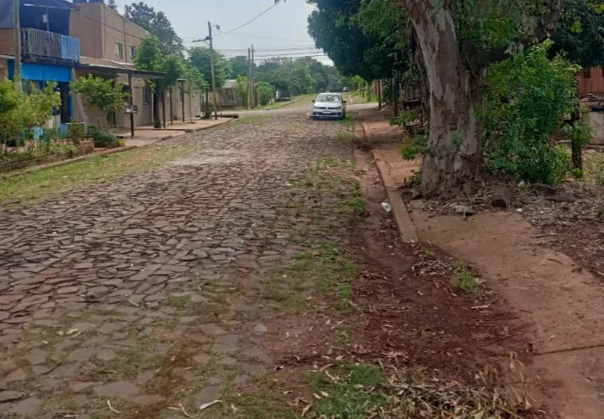 Lote en ante esquina en Bº residencial