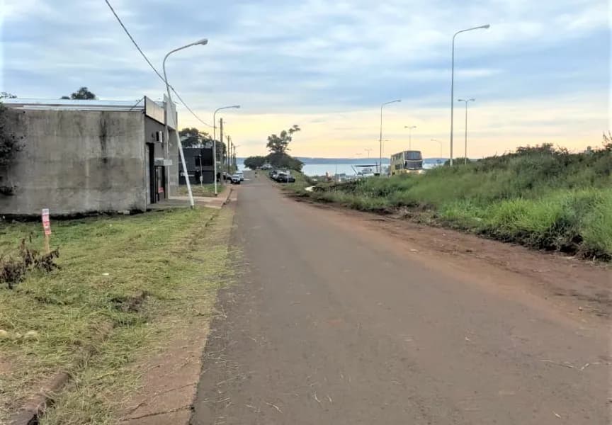 ¡IMPERDIBLE LOTE EN ESQUINA SOBRE COLECTORA DEL ACCESO SUR!