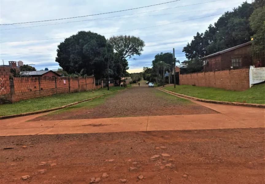 ¡Imperdible esquina a pasos de las Avenidas Vivanco y Chacabuco!