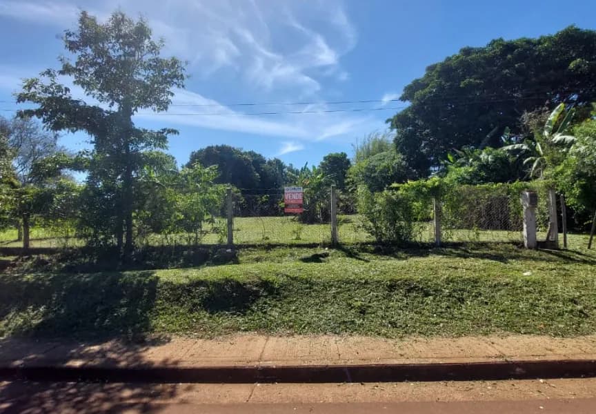 ¡IMPERDIBLES Y AMPLIOS LOTES SOBRE AVENIDA!