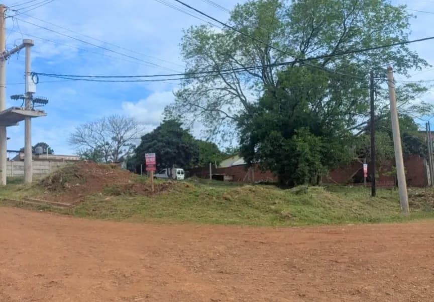 TERRENO EN ESQUINA IDEAL PARA VIVIENDA