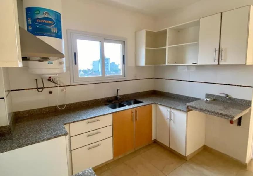 PUERTA REAL: UN DORMITORIO
