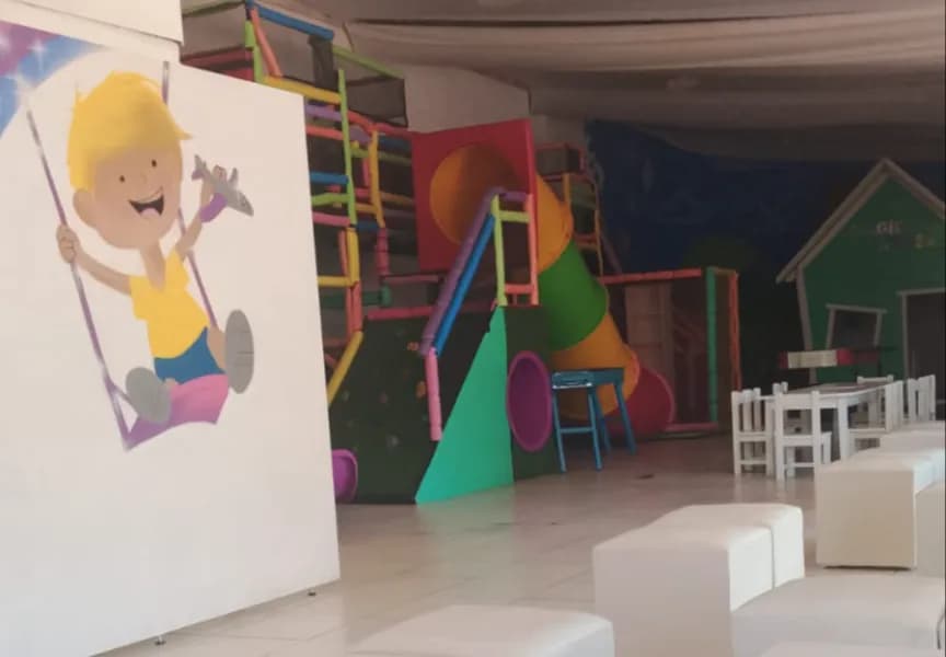 OPORTUNIDAD DE INVERSION - Salon de eventos infantiles completo
